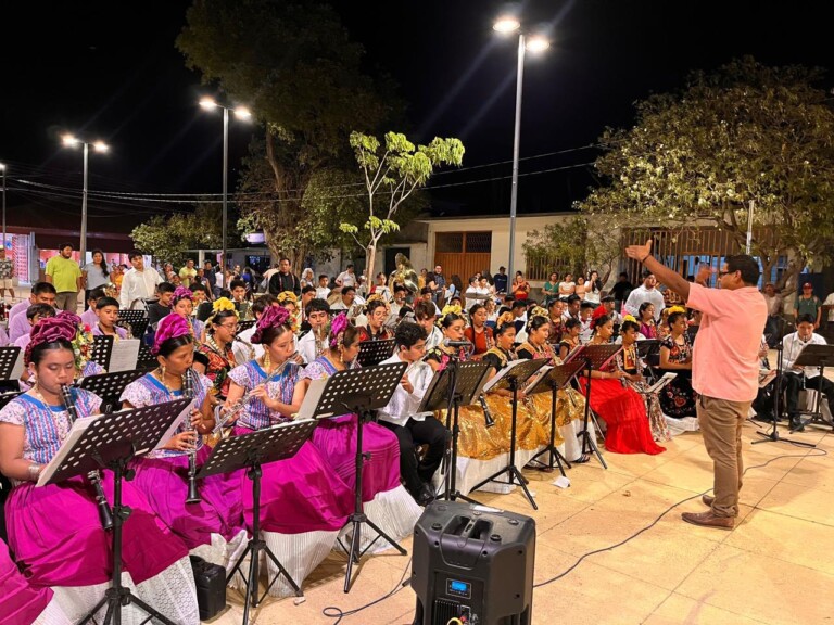Banda Filarmónica "Santa Cecilia" Engalana Semana Cultural en San Pedro Comitancillo