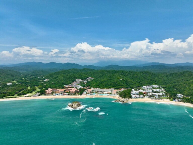 Huatulco brilla con cuatro certificaciones Blue Flag por playas sustentables