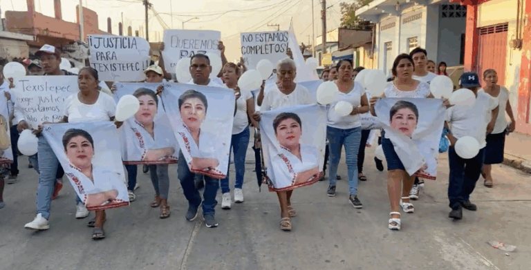 Marchan por la paz en Texistepec