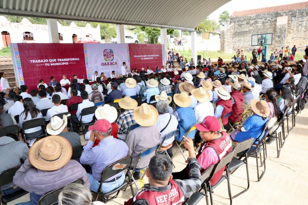 Más de 3.7 MDP para educación y bienestar en uno de los municipios más pobres de Oaxaca