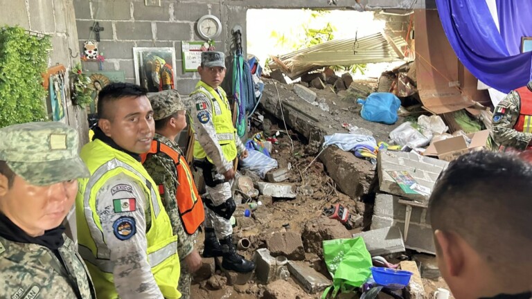 Primeras afectaciones en Tehuantepec por huracán Erick