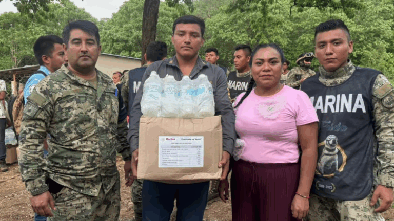 Entregan apoyos a familias afectadas en agencias municipales