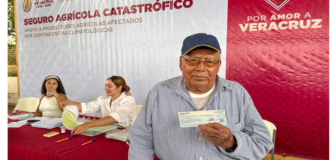 Entregan apoyo a productores de maíz afectados por inundaciones en Veracruz