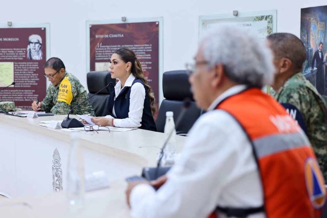 Guerrero suspende clases por tormenta 'Erick'