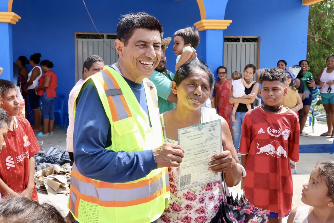 Salomón Jara continúa con su gira por la Costa oaxaqueña