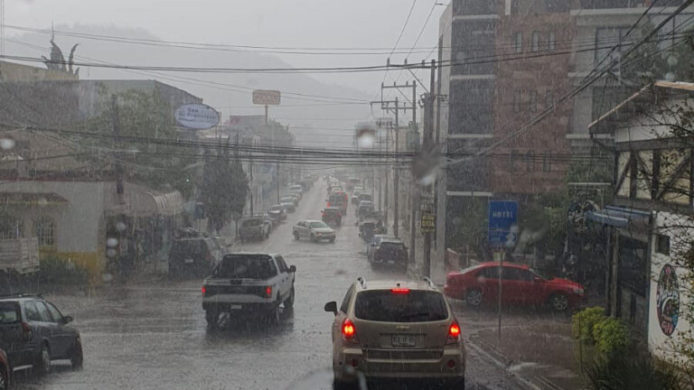 Alerta CONAGUA sobre lluvias y oleaje intenso en las costas de Oaxaca, Chiapas y Guerrero