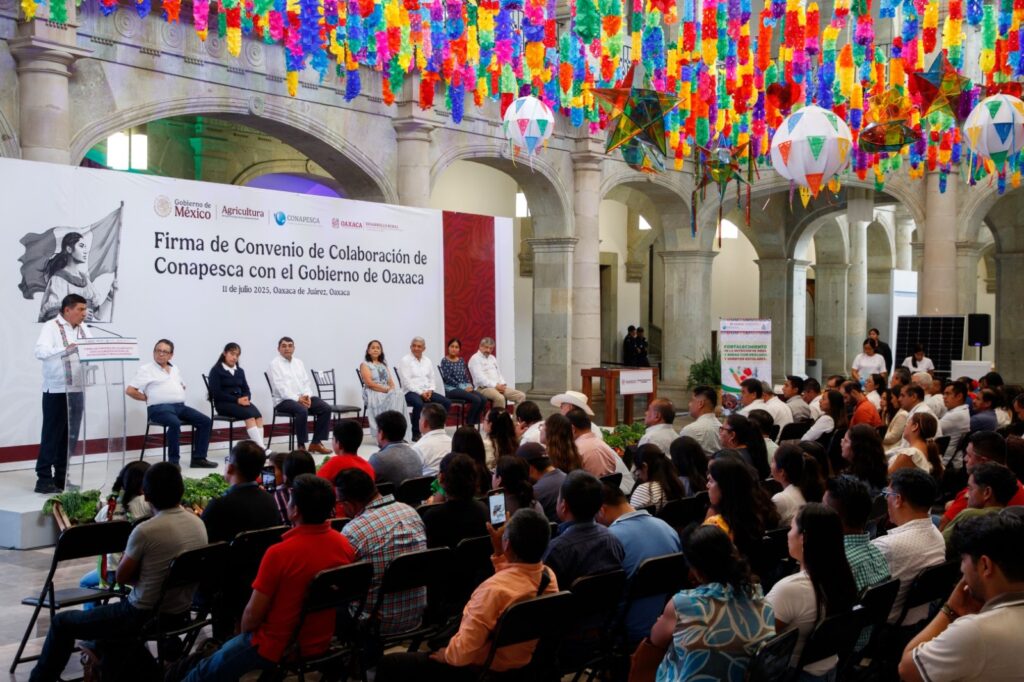 Incluye Salomón Jara productos del mar en desayunos escolares