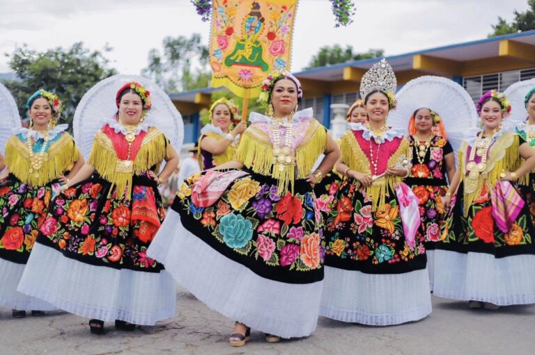 Tehuantepec presente en la Guelaguetza