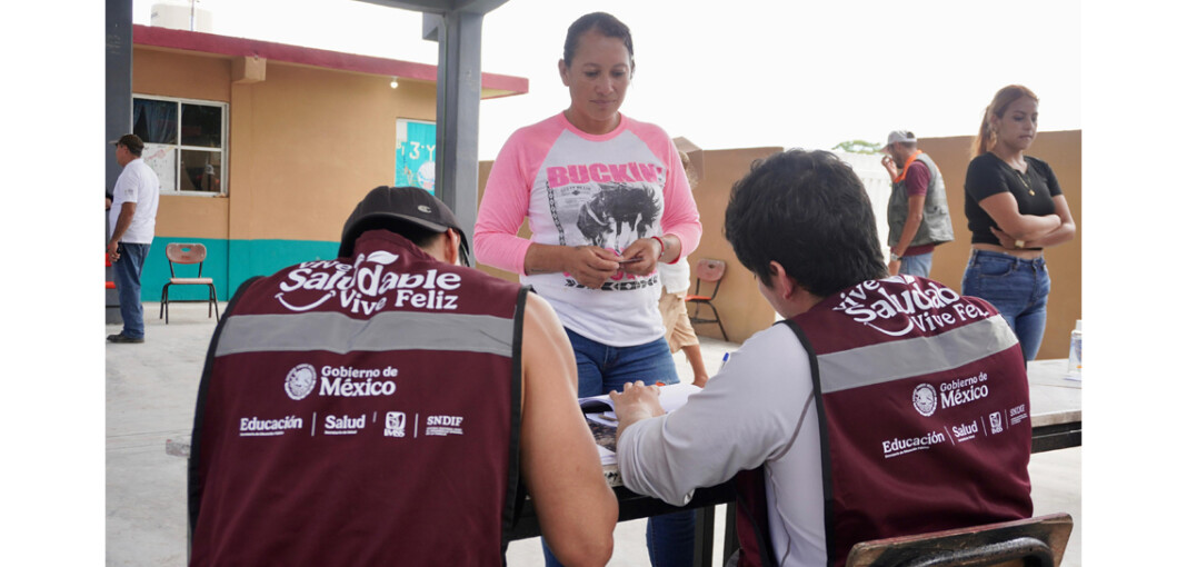 DIF Veracruz continúa con entrega de apoyos a damnificados de 'Erick'