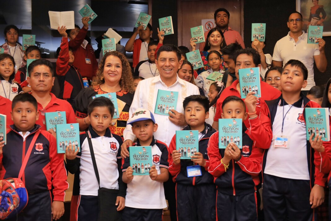 Gobierno de Oaxaca impulsa el gusto por la lectura entre estudiantes de primaria