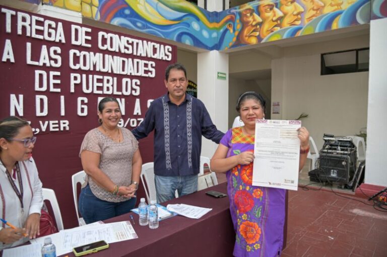 Habitantes de comunidades indígenas recibieron su constancia de inscripción al INPI
