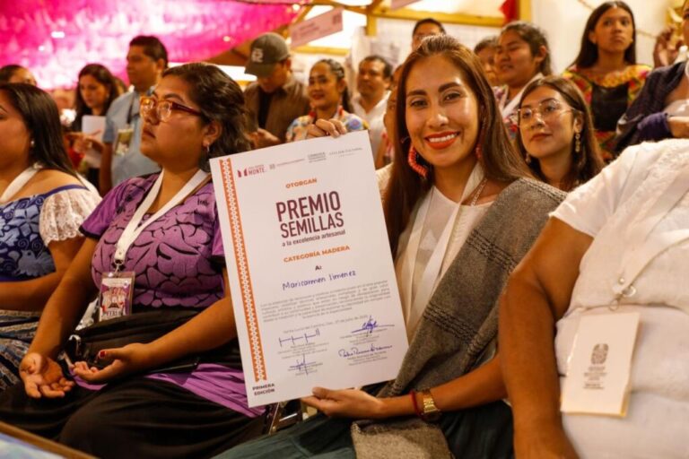 Oaxaca reconoce a la excelencia artesanal juvenil con Premio Semillas 2025