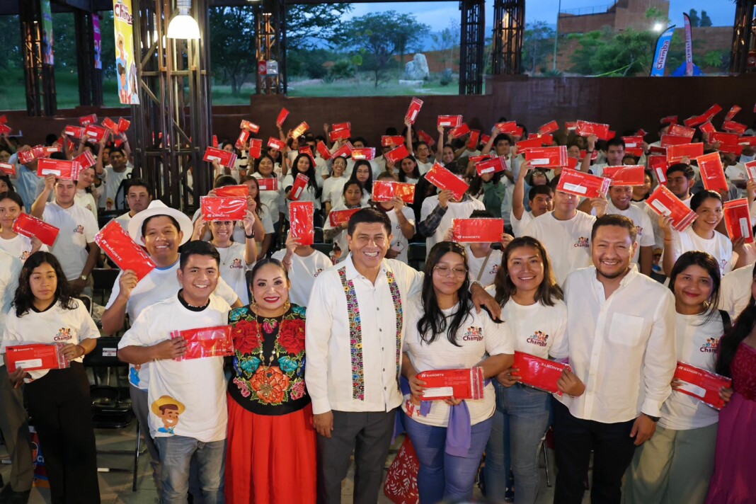 Presentan los avances del programa “Mi Primera Chamba” en Oaxaca