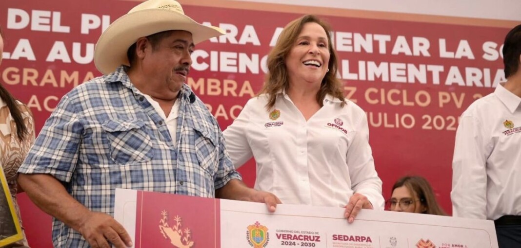 Rocío Nahle impulsa a productores de maíz