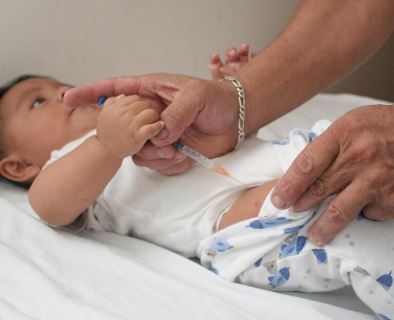 Continúa la campaña de vacunación para niños de 0 a 4 años