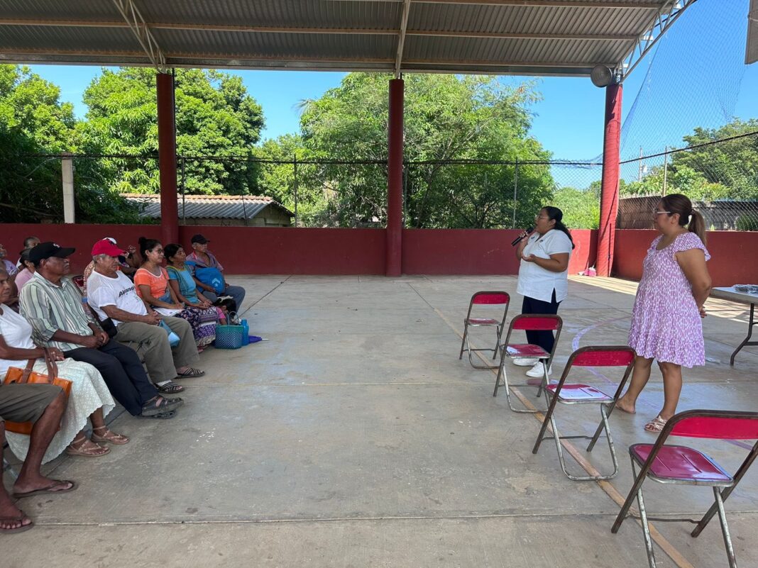 Tehuantepec acerca salud visual con jornada gratuita de lentes