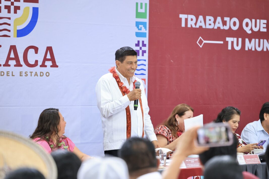 Anuncia la construcción de un relleno sanitario en Silacayoápam