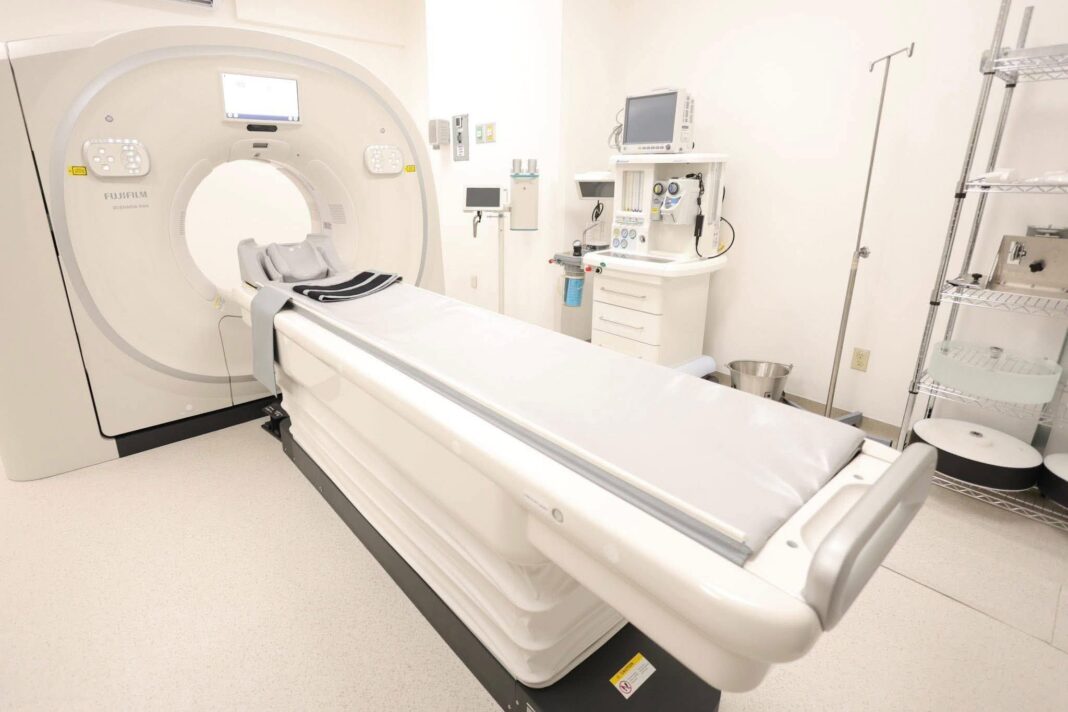 Gobierno de Oaxaca anuncia inversión para equipamiento médico