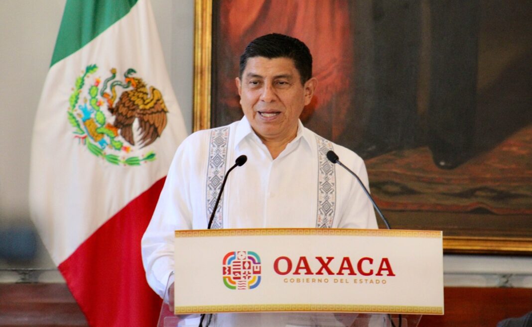 Gobierno de Oaxaca reinstalará a 600 burócratas cesados hace 8 meses