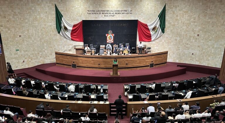 Congreso de Oaxaca aprueba adelantar consulta de revocación de mandato