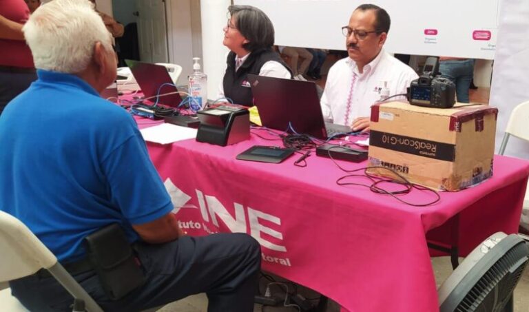 Continúa módulo INE en Tehuantepec
