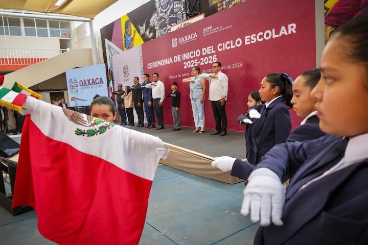 Oaxaca construye un modelo educativo marcado por el respeto a la diversidad cultural y lingüística: Salomón Jara