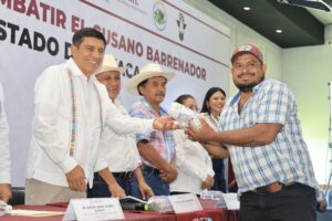 Salomón Jara encabeza reunión informativa sobre el gusano barrenador