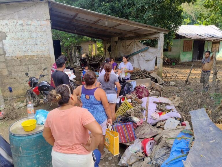 Gobierno de Veracruz implementa amplio operativo sanitario post-contingencia