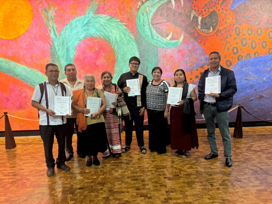 Talento oaxaqueño destaca en el Gran Premio Nacional de Arte Popular 2025 Talento oaxaqueño destaca en el Gran Premio Nacional de Arte Popular 2025