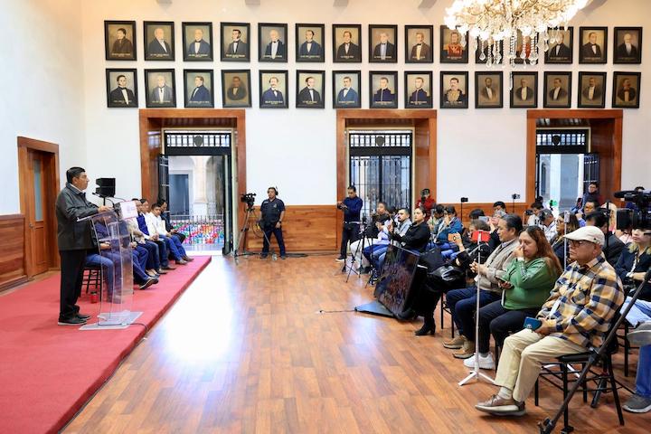 Oaxaca impulsa apoyos sociales y vivienda con presupuesto récord para 2026