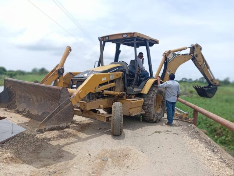 Inician labores de reconstrucción en el puente Tatagapa