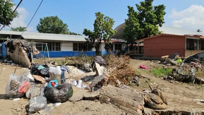 Anuncian retorno a clases en municipios afectados por las inundaciones en Veracruz