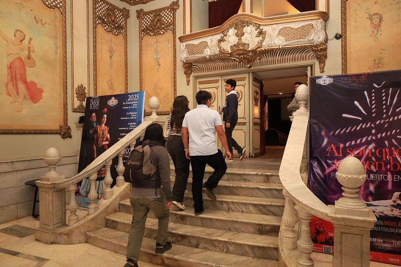 Proyectan “Frankenstein”, de Guillermo del Toro, en el teatro Macedonio Alcalá