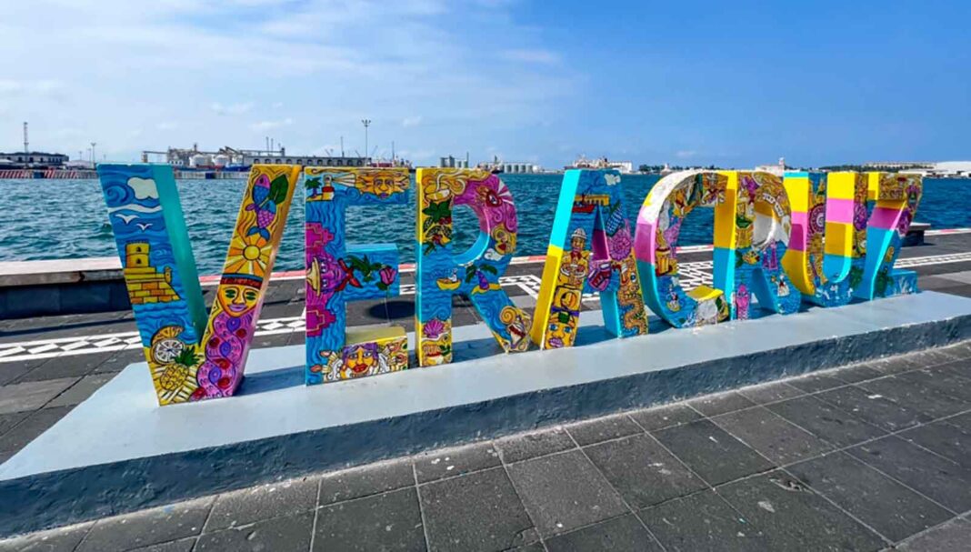 Rocío Nahle anuncia escuela de servicios turísticos en Veracruz