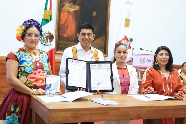 Salomón Jara garantiza una vida plena para las mujeres en Oaxaca