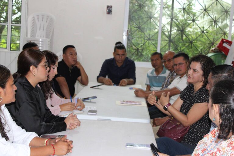 Sostienen reunión de cambio de gobierno en Texistepec