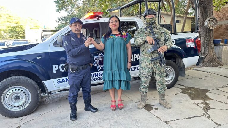 Entregan nueva unidad a Policía Municipal de Tehuantepec