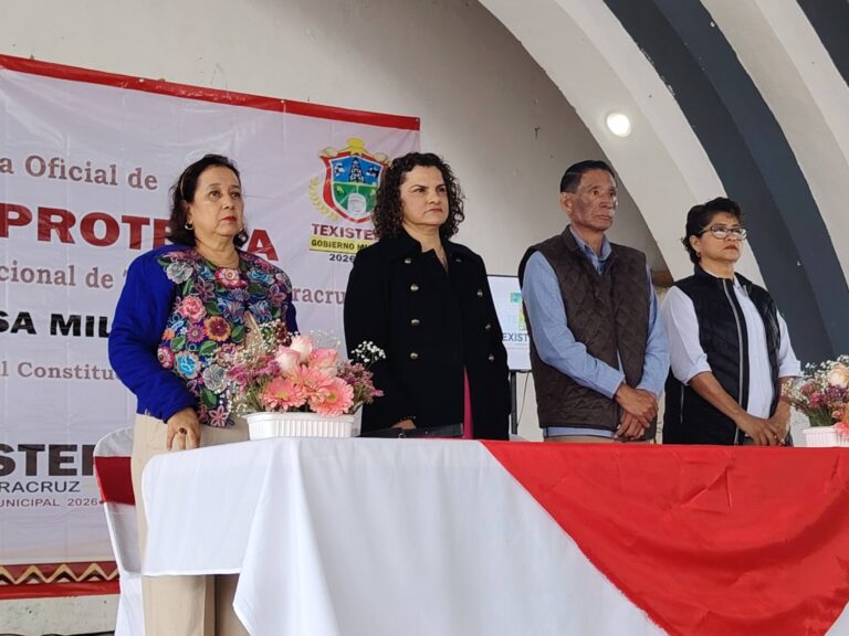 Julissa Millán Díaz, toma protesta como alcaldesa de Texistepec