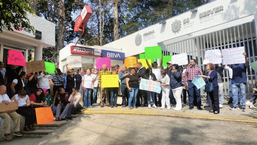 Gobierno de Veracruz respetará bono de fin de año para trabajadores del sector salud