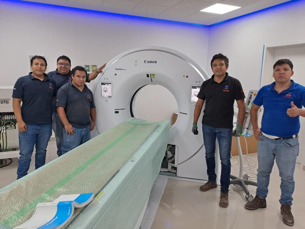 Gobierno invirtió 51 mdp en tomógrafos para dos hospitales en la Costa oaxaqueña