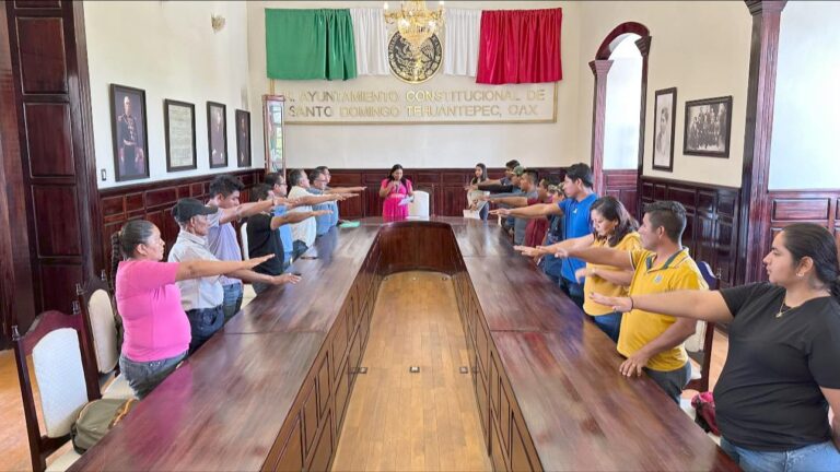 Realizan toma de protesta de nuevas autoridades comunales de Tehuantepec