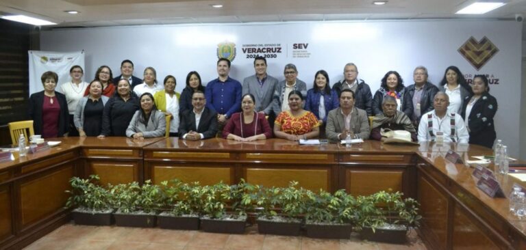 Impulsan la preservación de lenguas indígenas en Veracruz