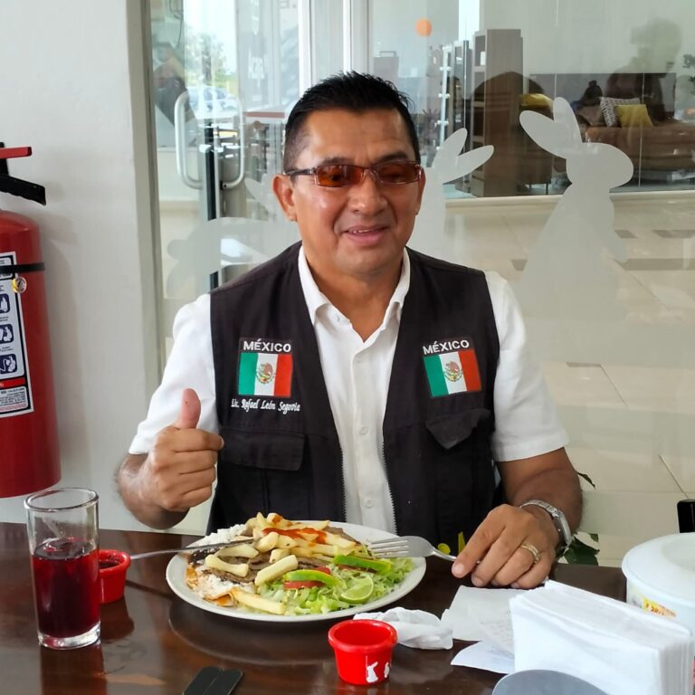 Levantan resguardo domiciliario al periodista Rafael León; sigue proceso en libertad