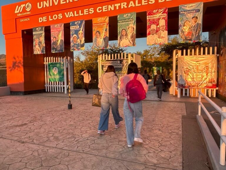 UTVCO inicia cuatrimestre enero-abril 2026 con más de mil 400 estudiantes