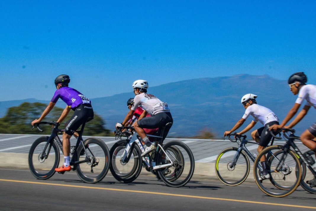 Veracruz define a sus mejores ciclistas rumbo a la OIimpiada Nacional