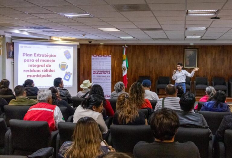 Secretaría de Medio Ambiente capacita a municipios oaxaqueños en la gestión de residuos