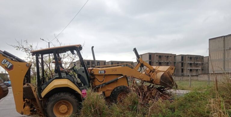 Comienza eliminación de basureros clandestinos en Coatza