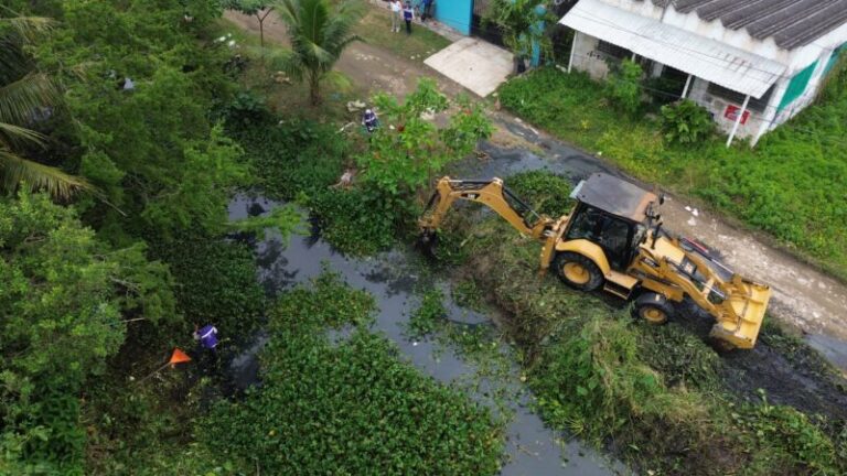 Avanza programa de Desazolve y Dragado de Canales