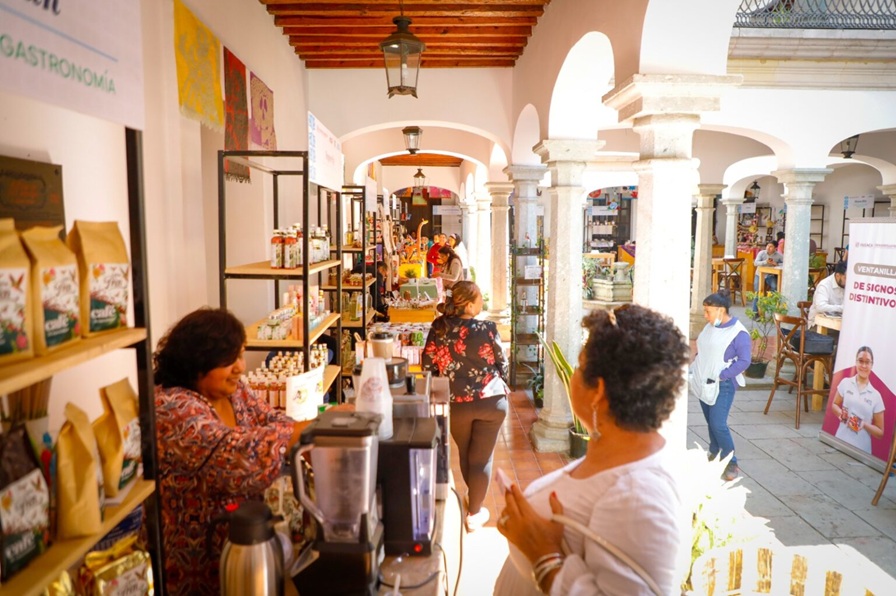 Impulsan la autonomía económica de las oaxaqueñas con “Punto Mujer”