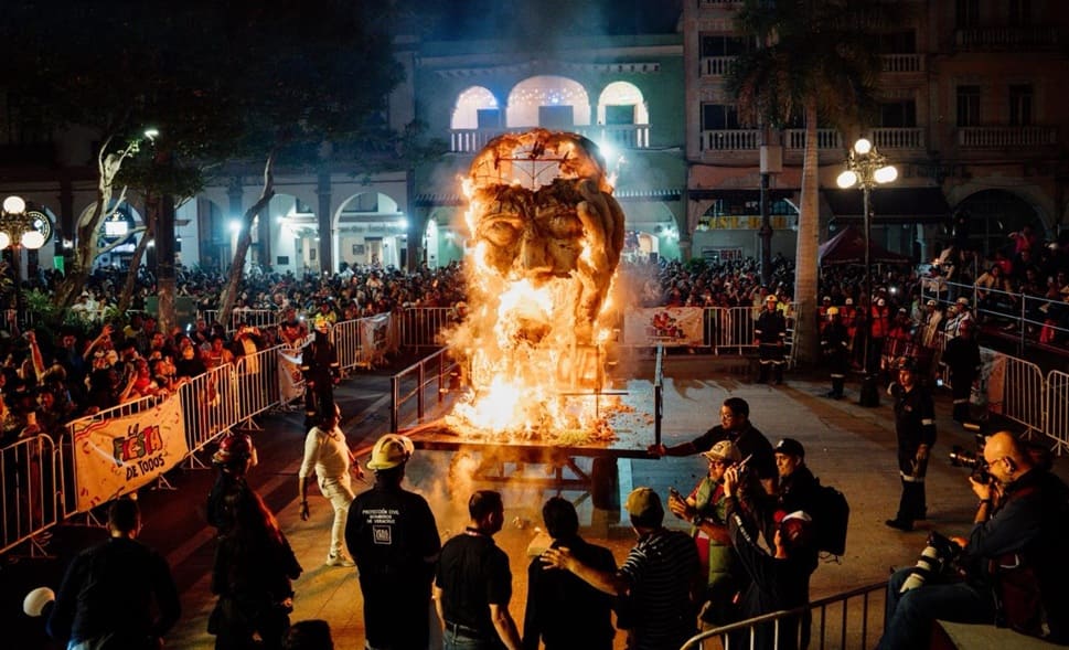 Quema del ‘Mal Humor’ marca el inicio oficial del Carnaval de Veracruz 2026